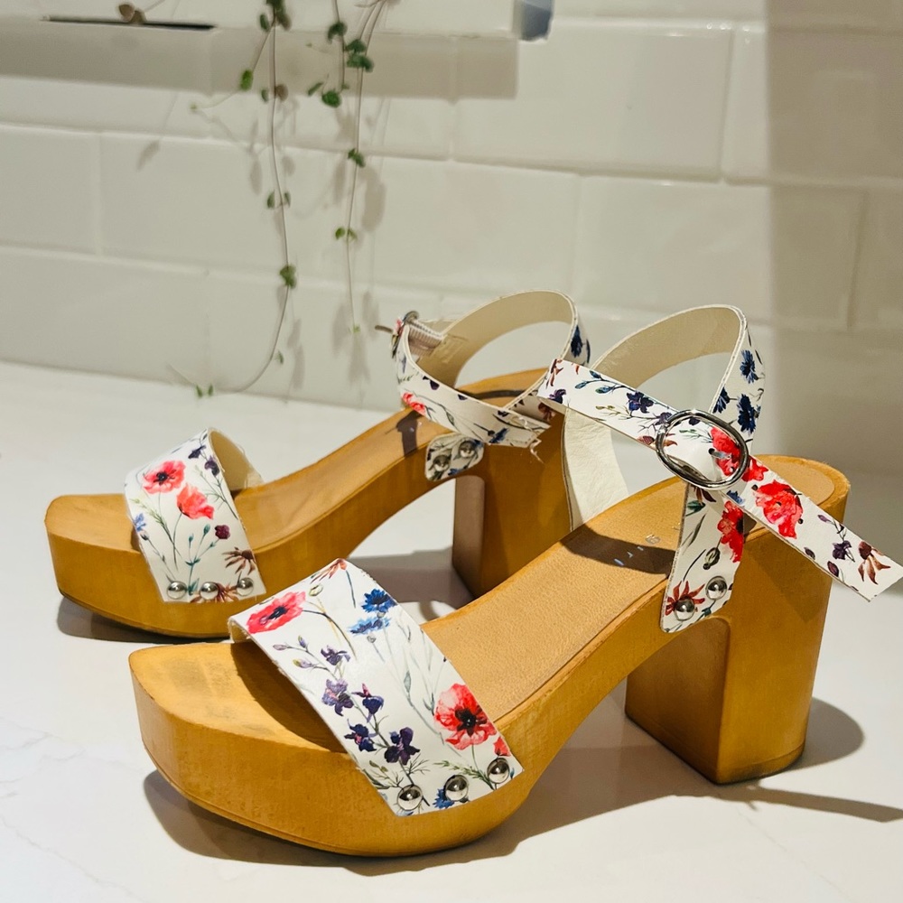 Madden Girl wood block heels Floral 5.5